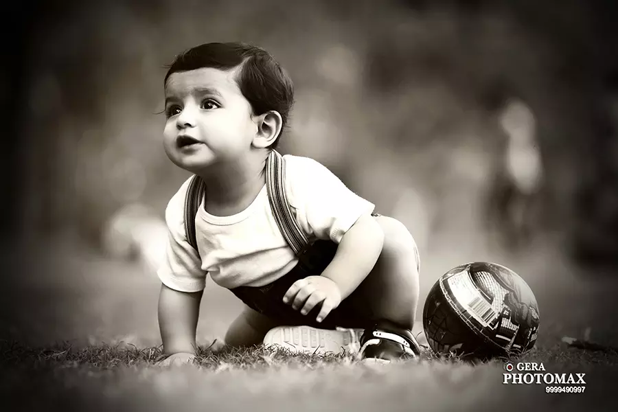 Baby photographer in Delhi by Gera Photomax