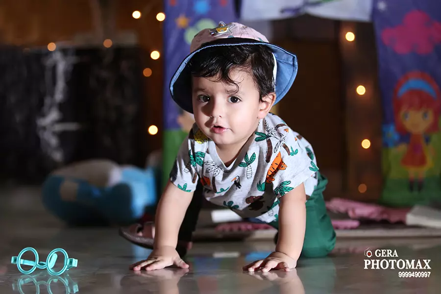 Baby photographer in Delhi by Gera Photomax