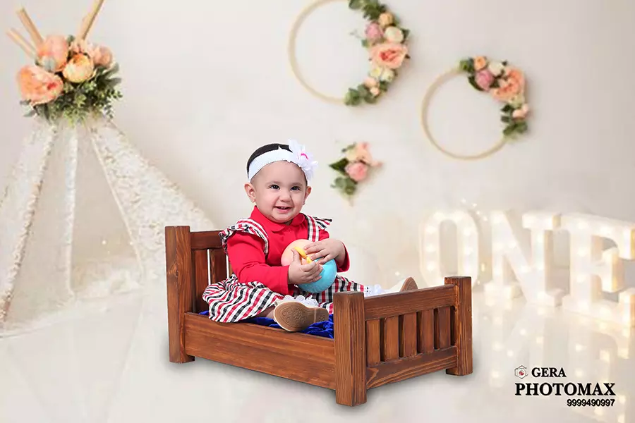 Maternity photographer in Delhi