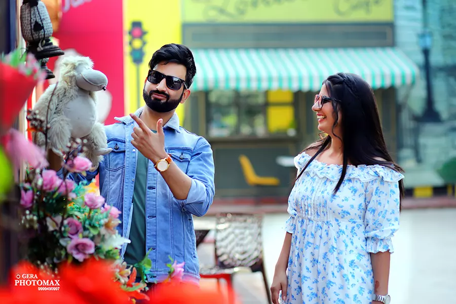 Pre-wedding shoot photographer in Delhi